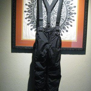 Sport Essentials black suspender snowpants!